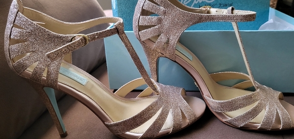 Blue by Betsy Johnson heels - Picture 3 of 9